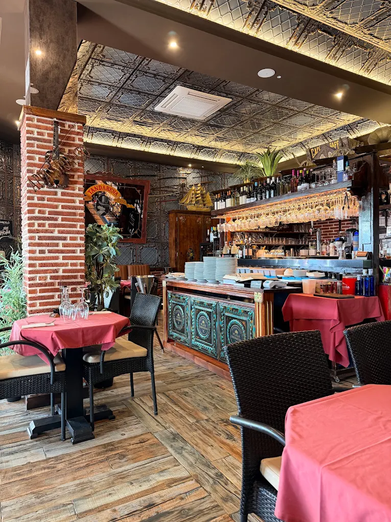 Ambiente Taberna Plaza Tandarena